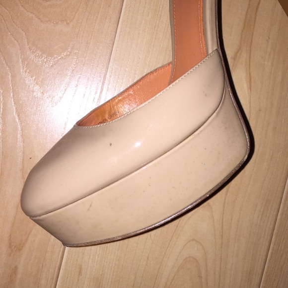 Via Spiga cream patent platform pumps - Picture 5 of 8